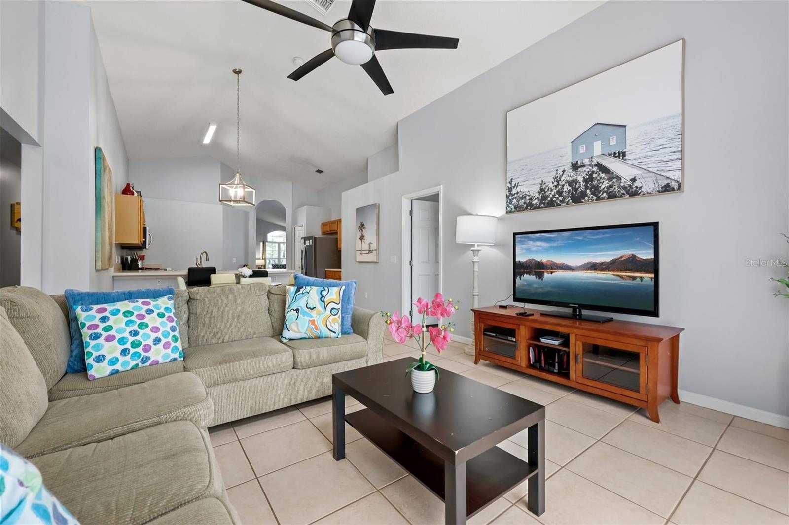 LAKE BERKLEY RESORT - Residential