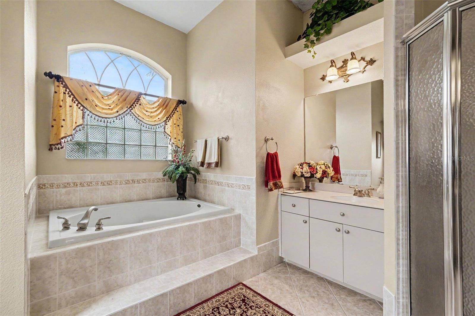 PRISTINE PLACE PH 5 - Residential
