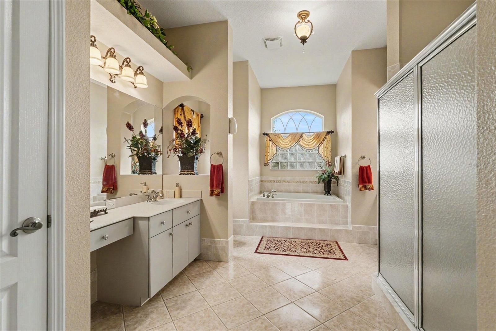 PRISTINE PLACE PH 5 - Residential
