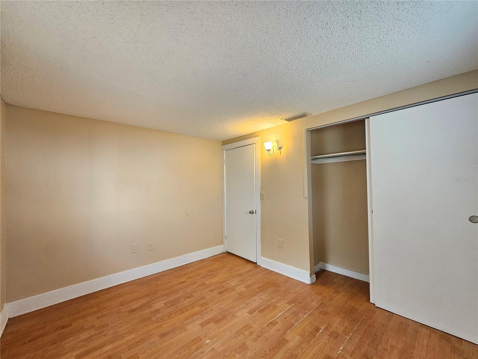 COUNTRY CLUB ESTATES RESUB PT - Residential Lease