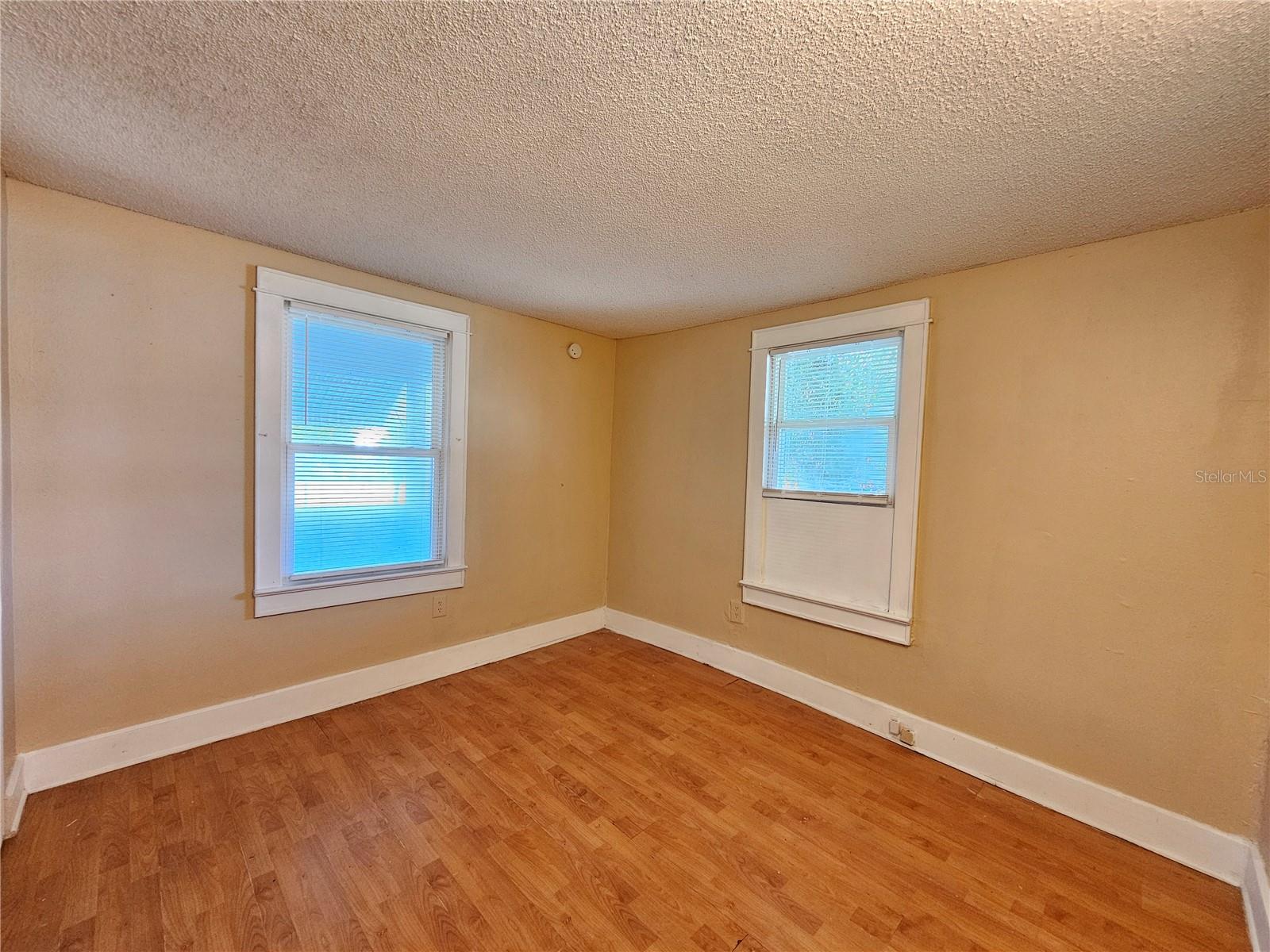 COUNTRY CLUB ESTATES RESUB PT - Residential Lease