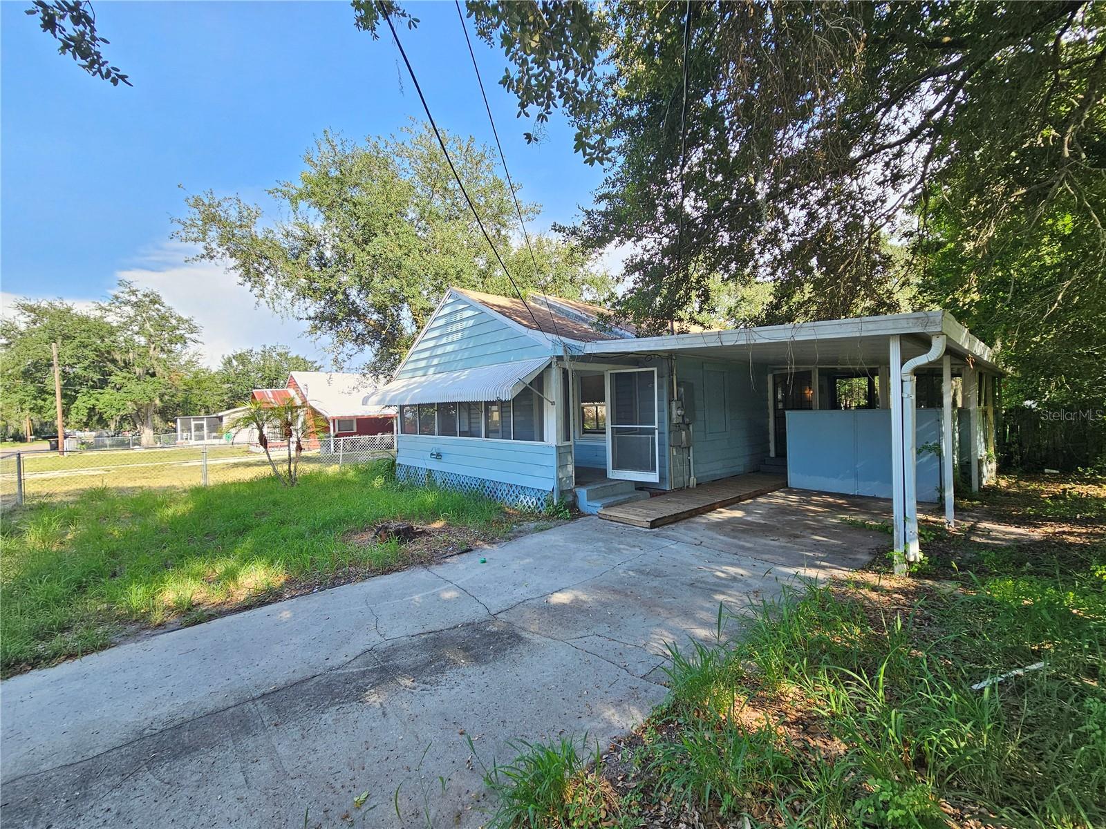 COUNTRY CLUB ESTATES RESUB PT - Residential Lease