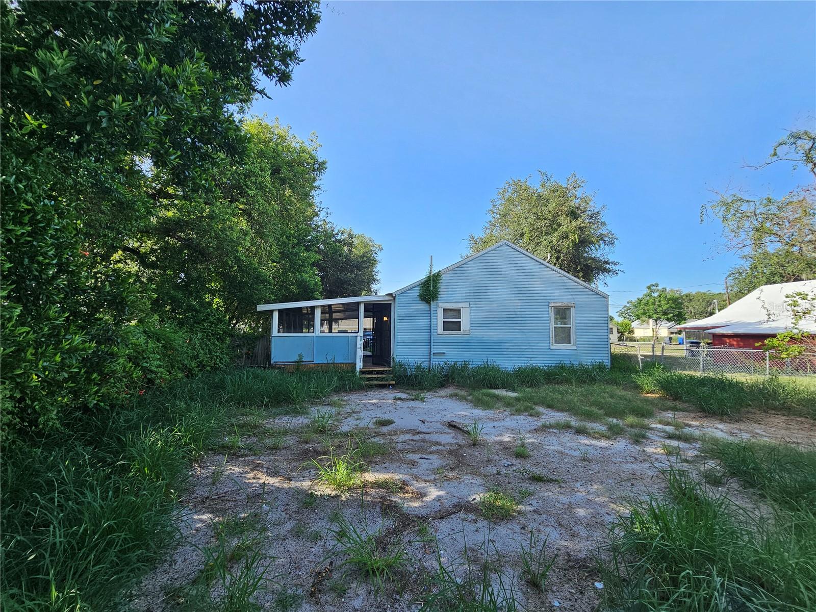 COUNTRY CLUB ESTATES RESUB PT - Residential Lease