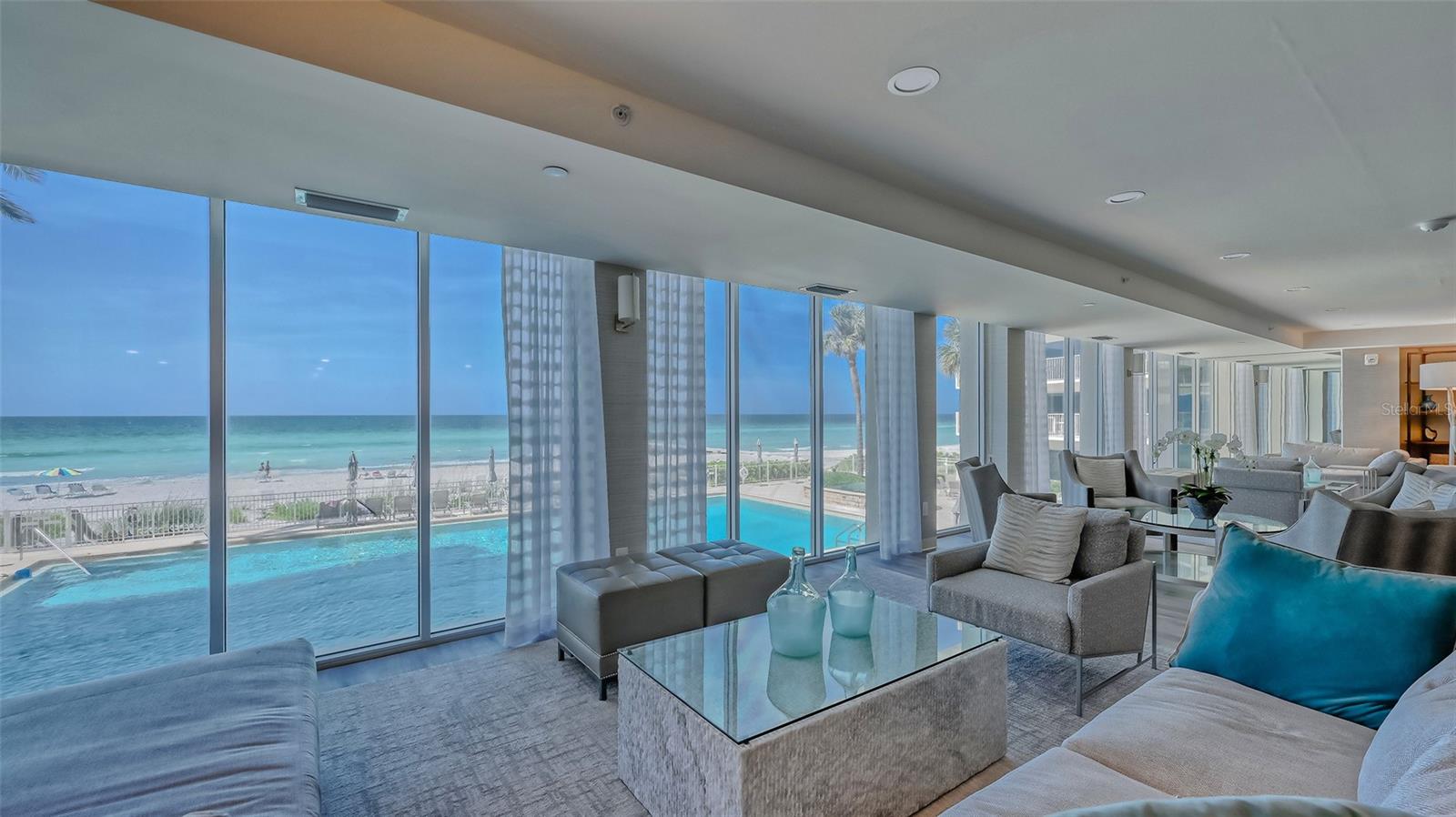 ISLANDER CLUB OF LONGBOAT - Residential