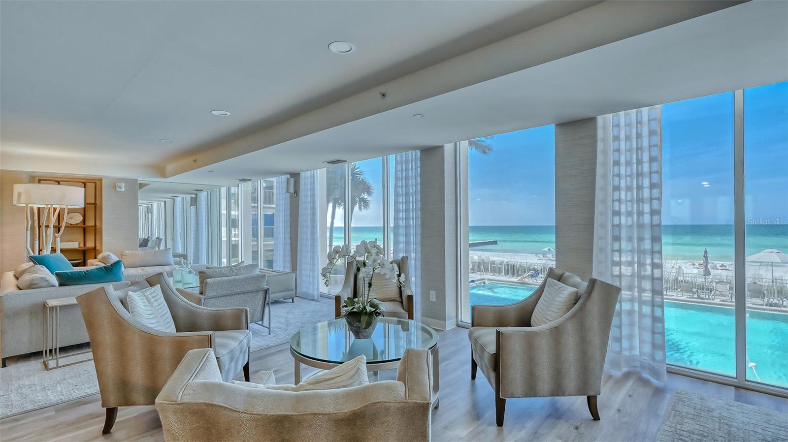 ISLANDER CLUB OF LONGBOAT - Residential