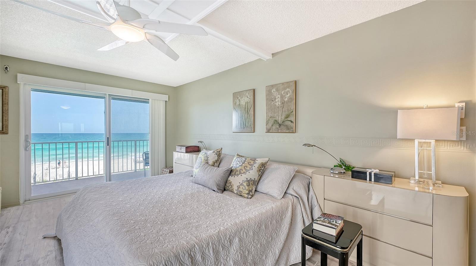 ISLANDER CLUB OF LONGBOAT - Residential