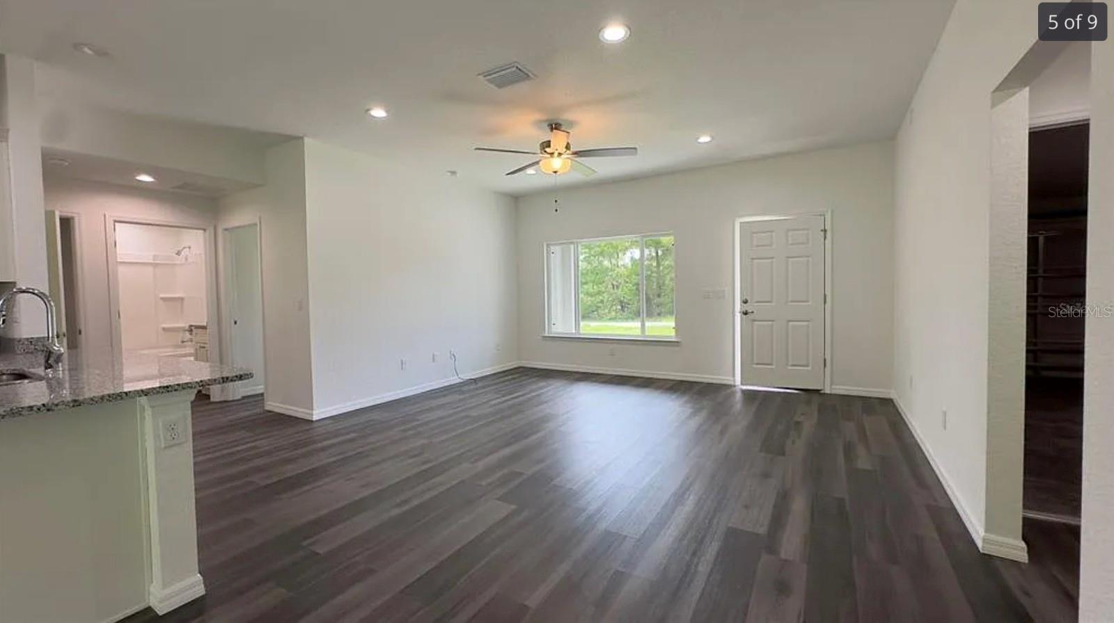 SILVER SPRINGS SHORES - Residential