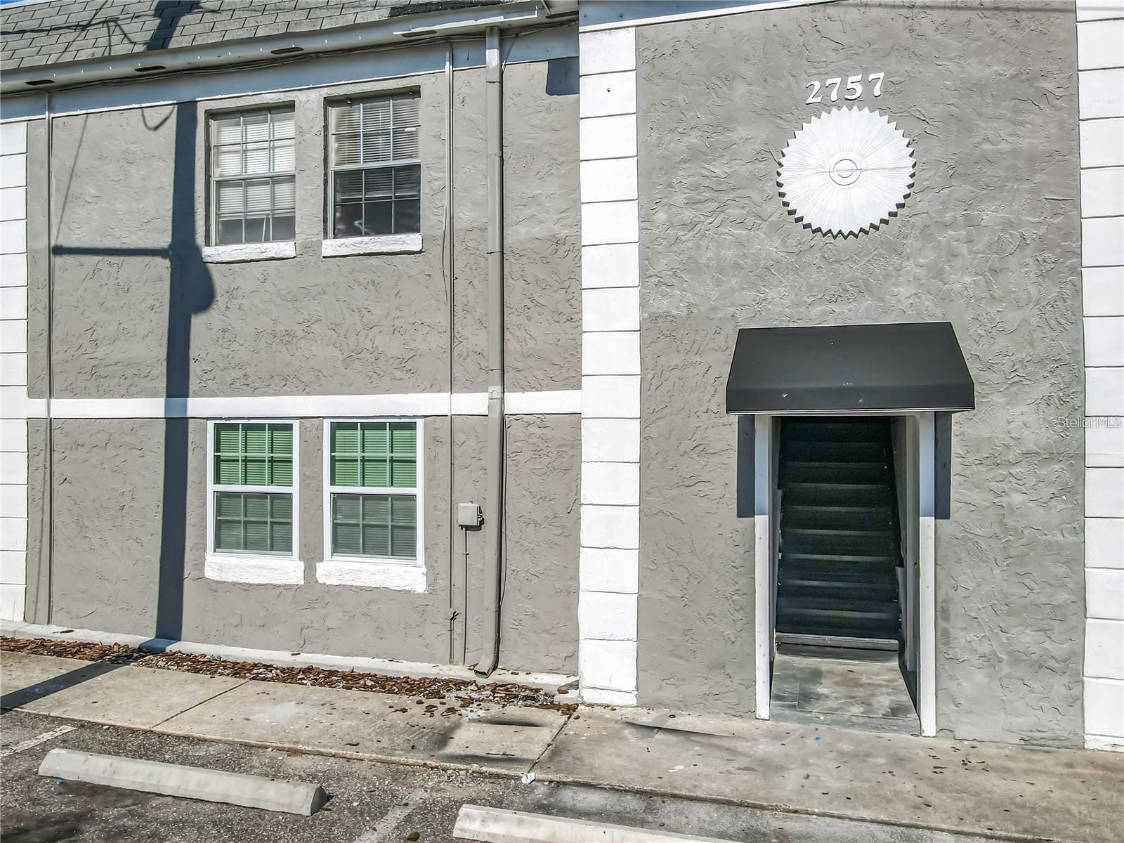 Calling all investors! This unit is in wonderful condition. This unit is currently occupied by a long term tenant paying $1,204/MO. Unit has been renovated with vinyl floors throughout and black appliances. Community features a pool and onsite laundromat.