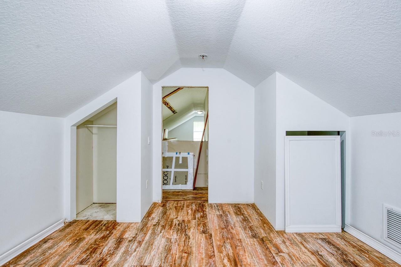 UNPLATTED - Residential
