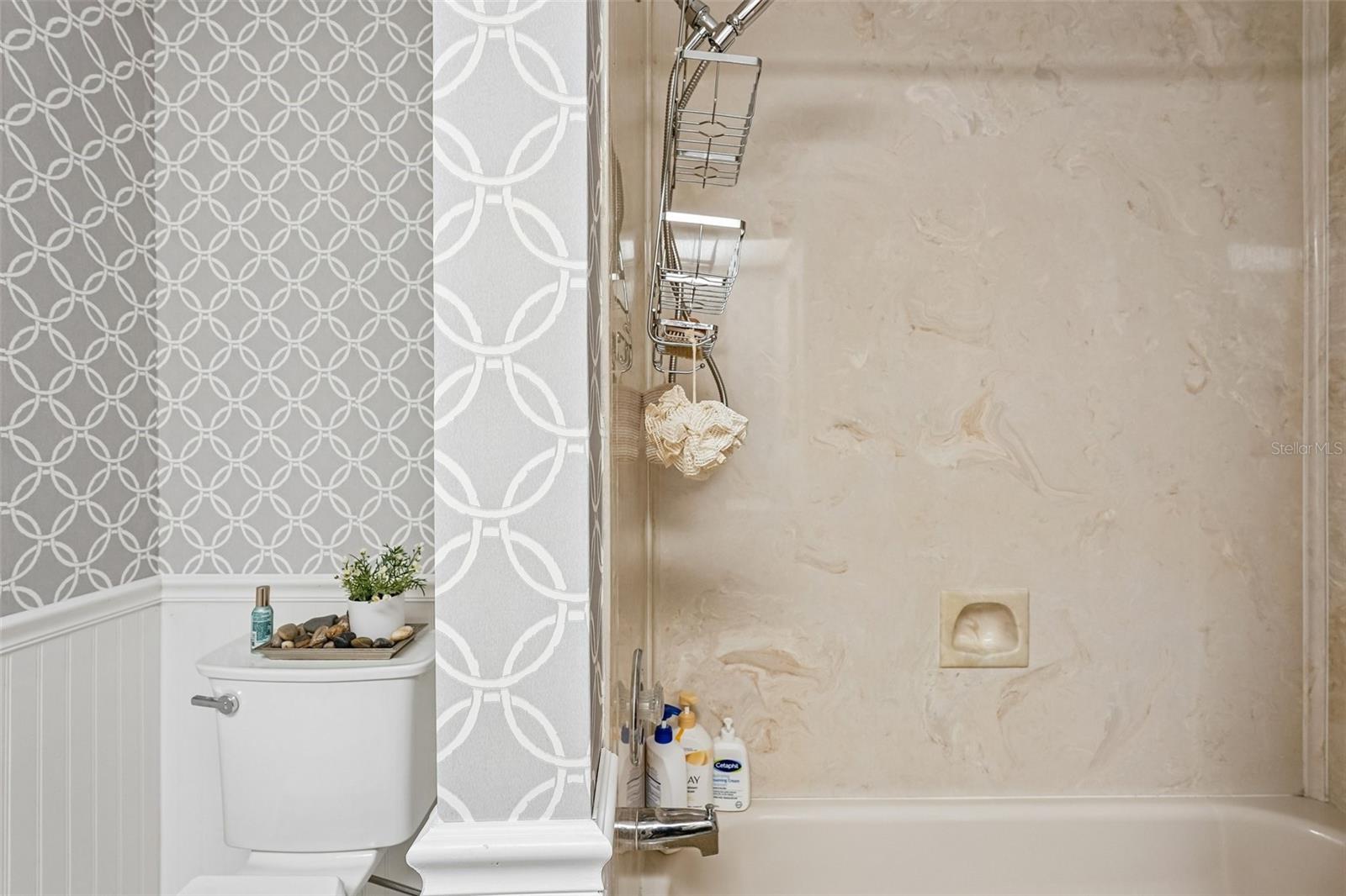 PIPERS WAITE - Residential