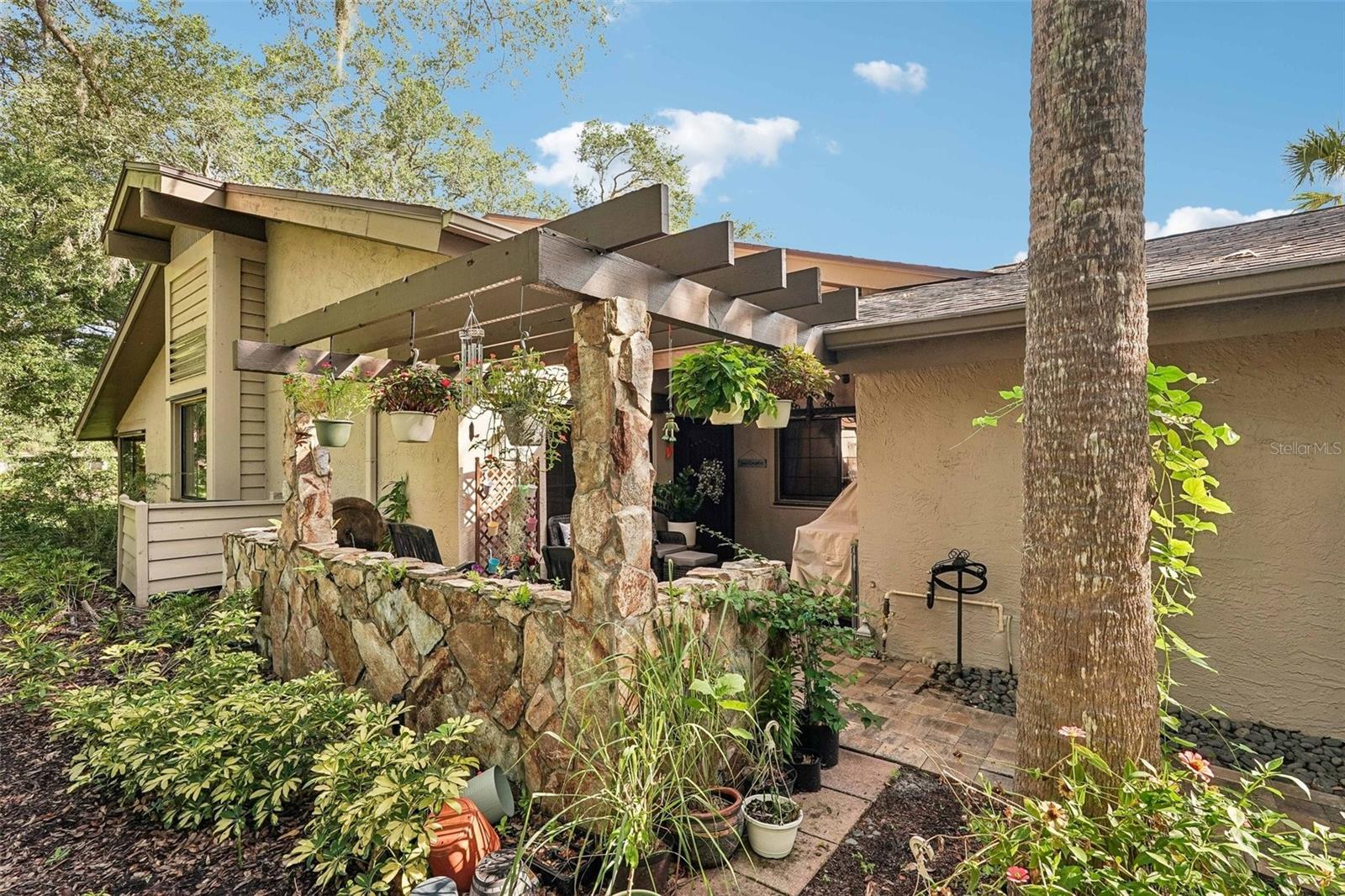 PIPERS WAITE - Residential