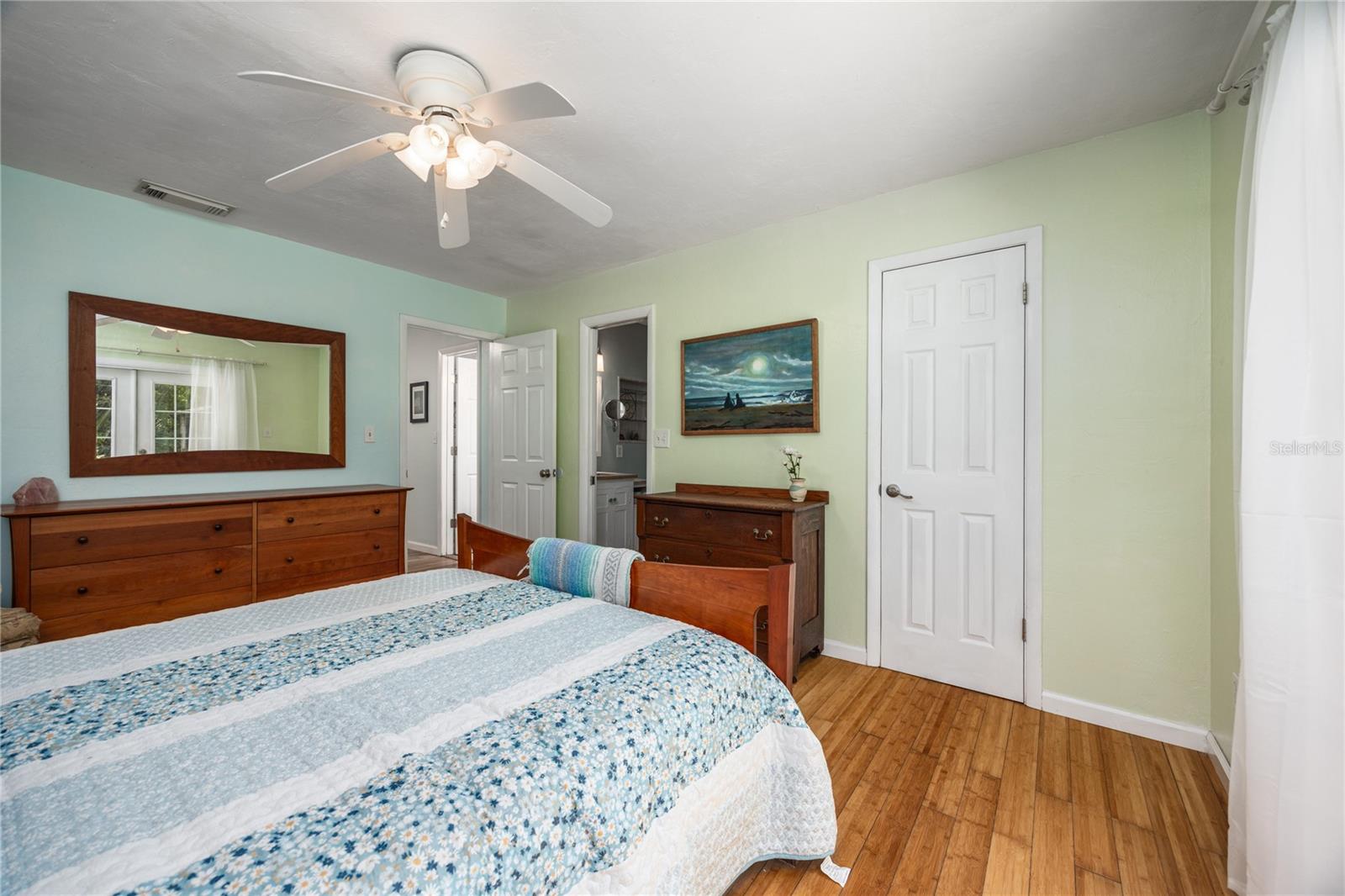 SUNNY ACRES - Residential