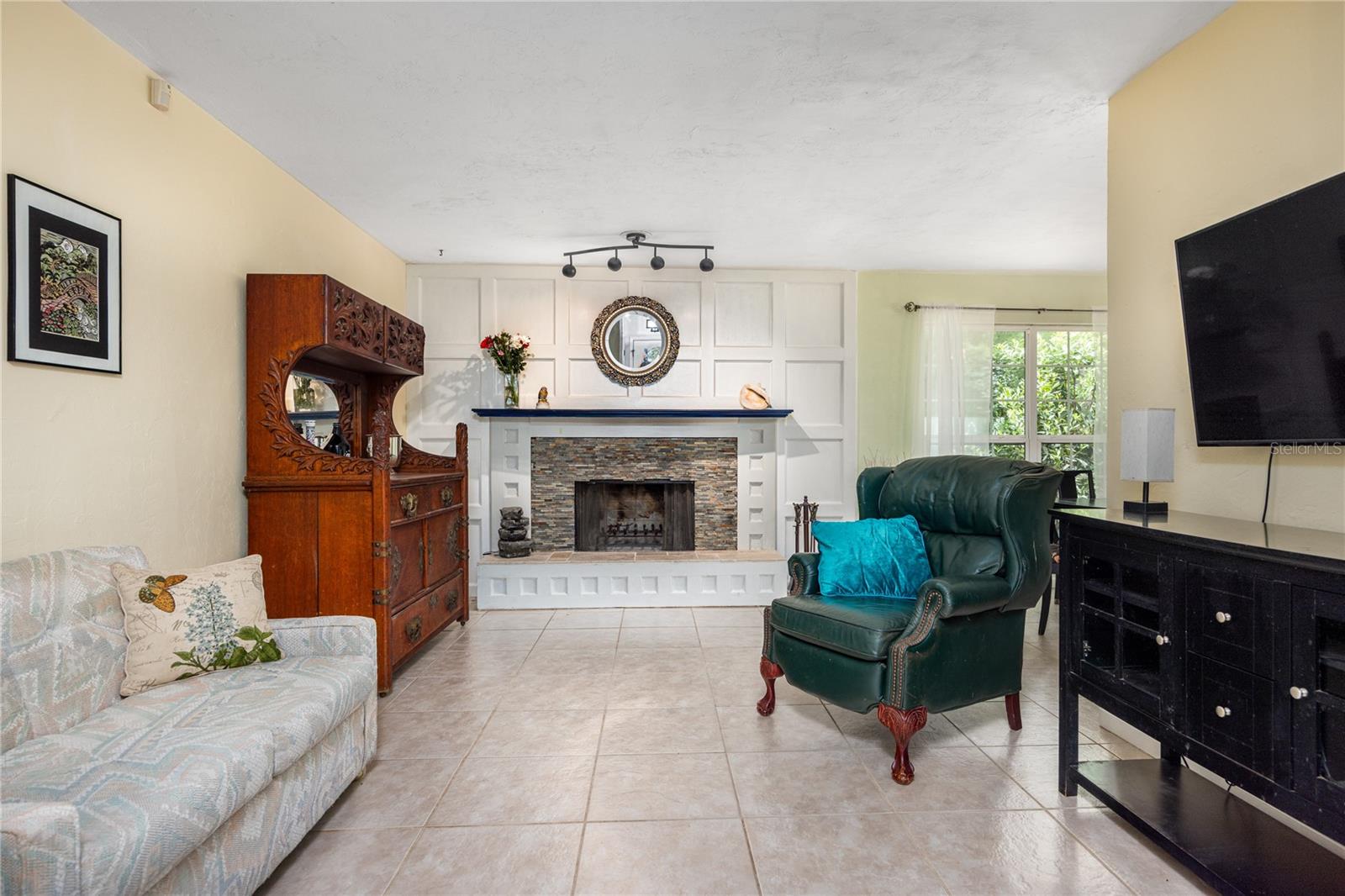 SUNNY ACRES - Residential