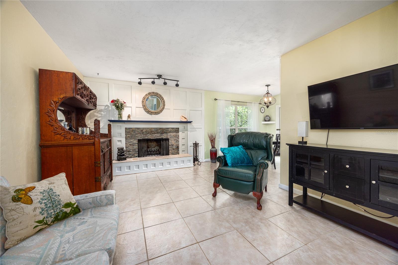 SUNNY ACRES - Residential
