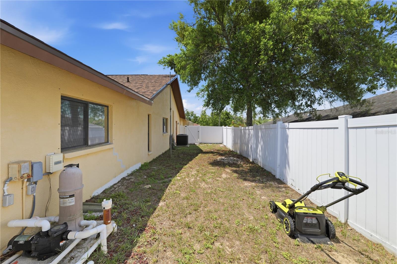 SPRING HILL - Residential