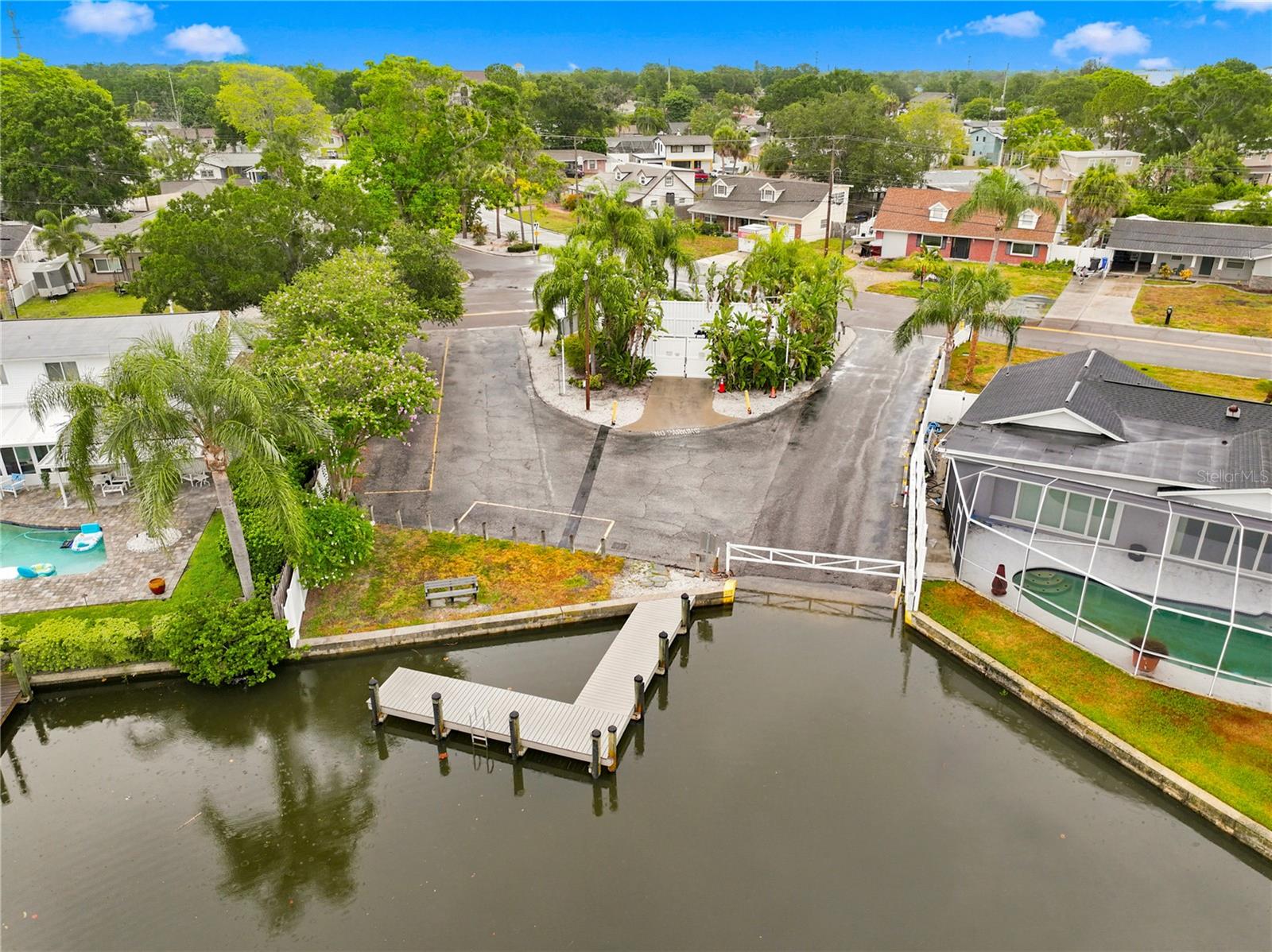 BAY CREST PARK UNIT 01 - Residential