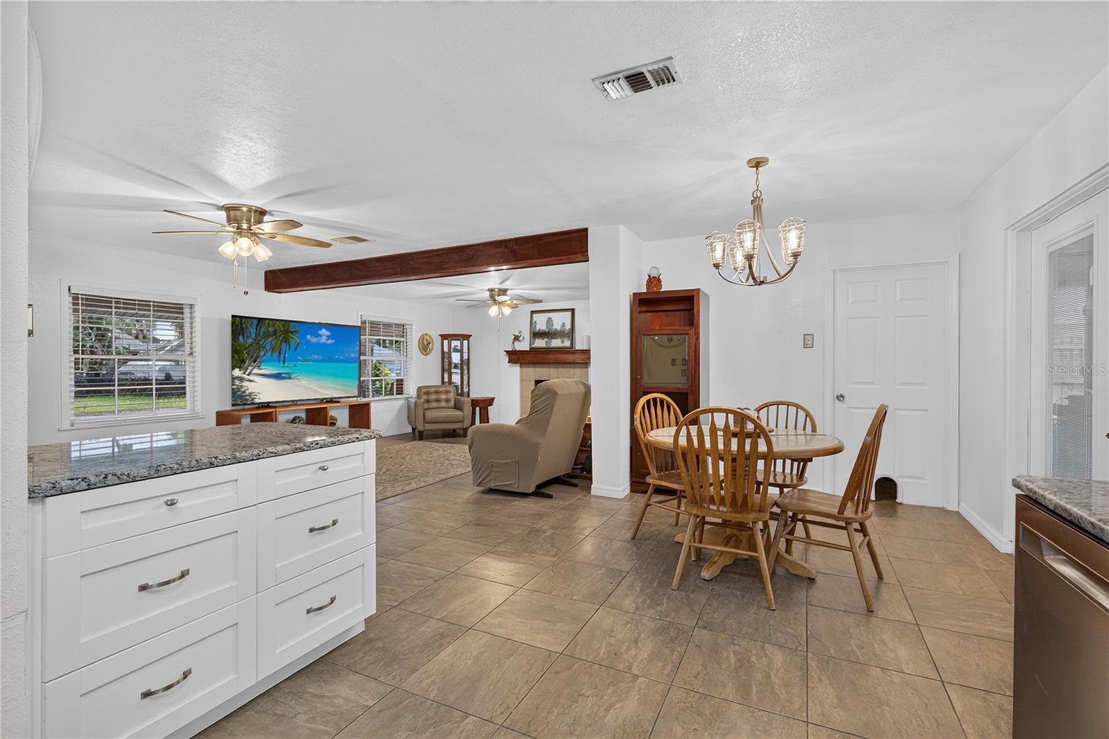 BAY CREST PARK UNIT 01 - Residential