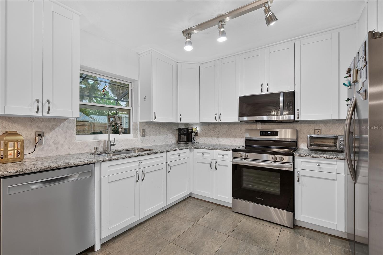 BAY CREST PARK UNIT 01 - Residential