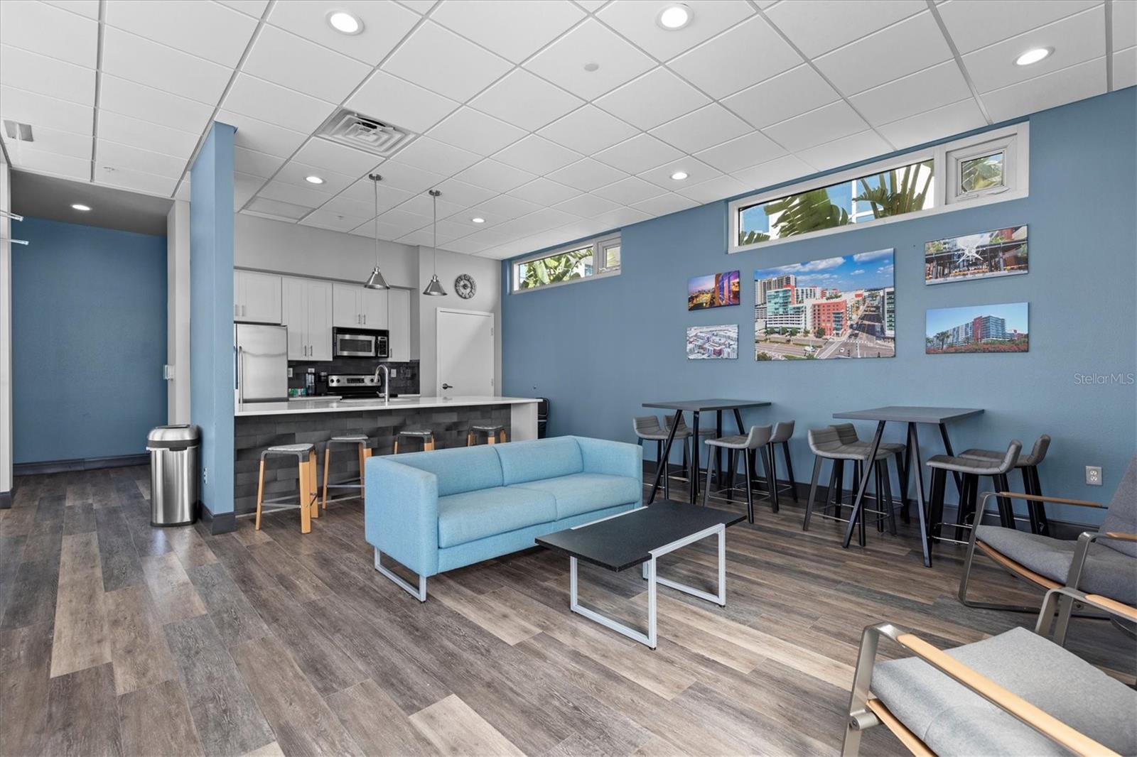 GRAND CENTRAL AT KENNEDY RESID - Residential