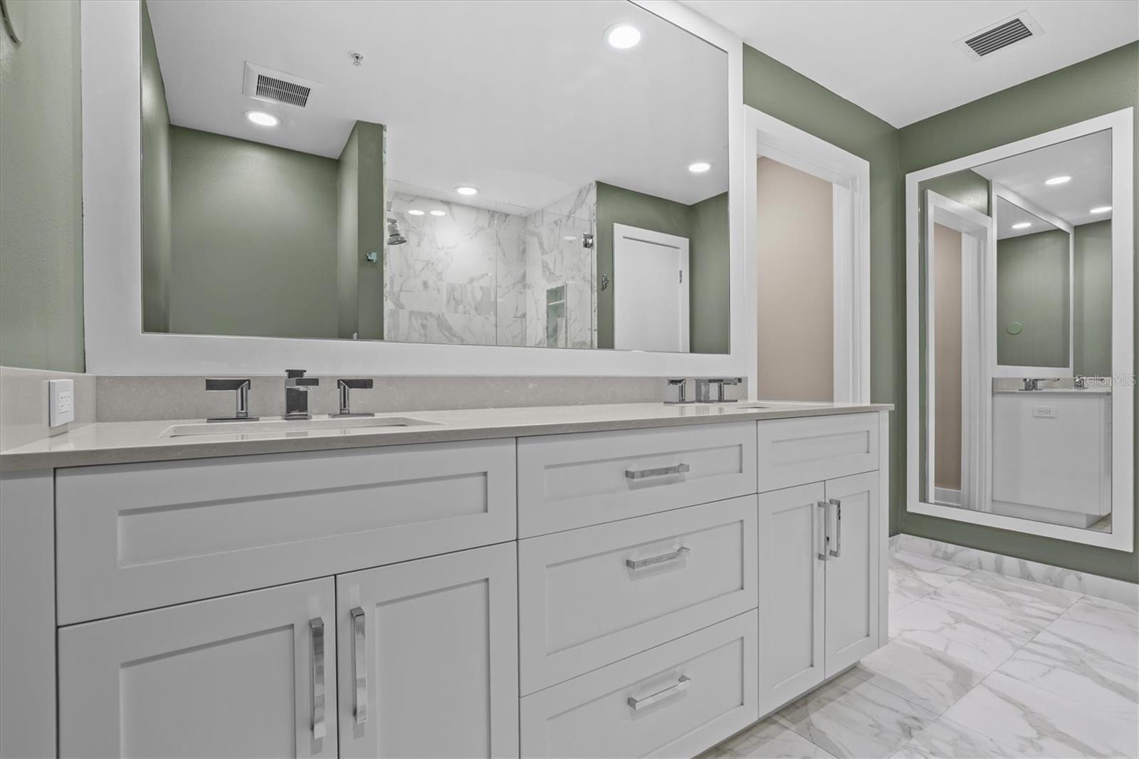 GRAND CENTRAL AT KENNEDY RESID - Residential