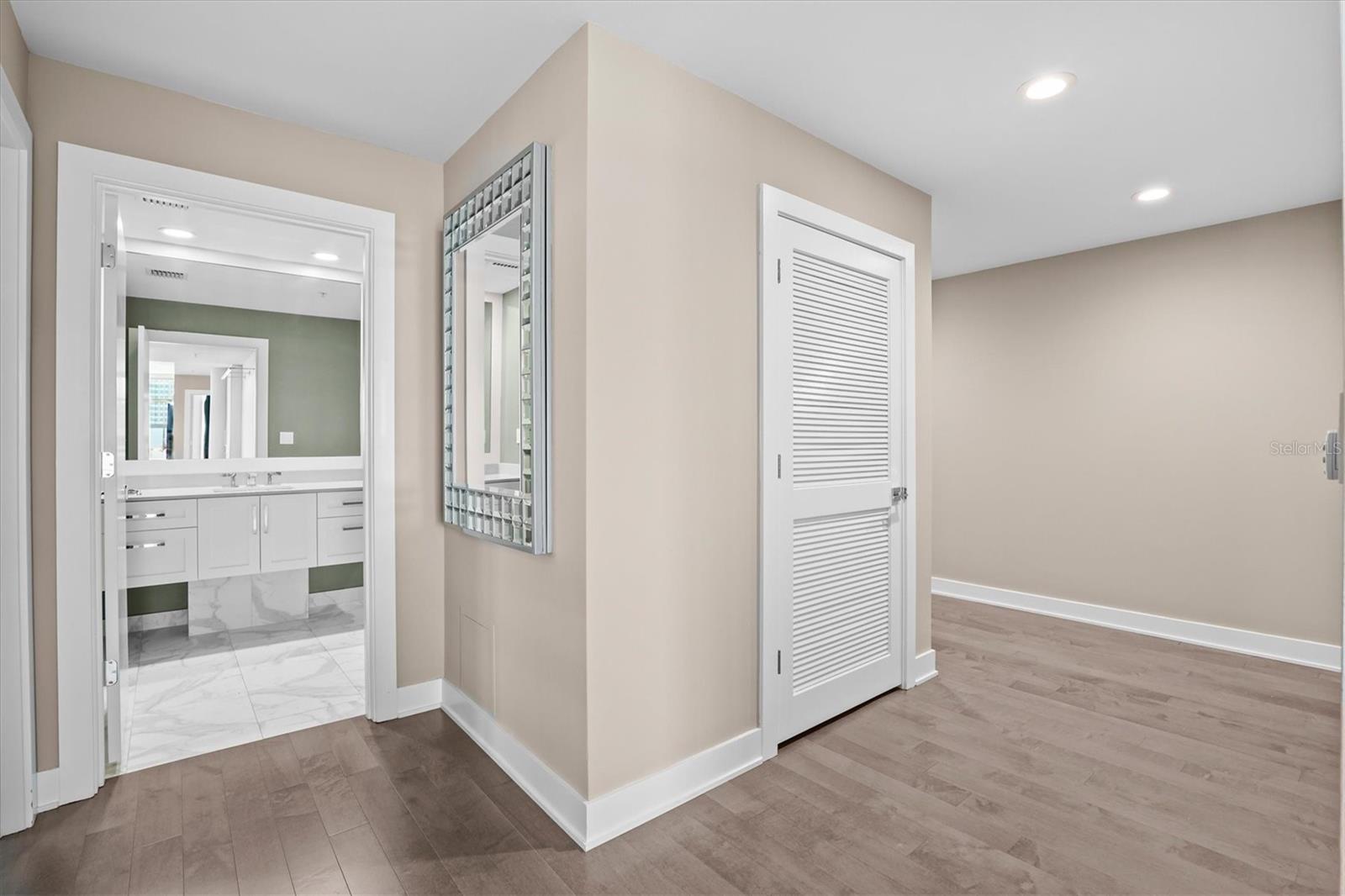 GRAND CENTRAL AT KENNEDY RESID - Residential