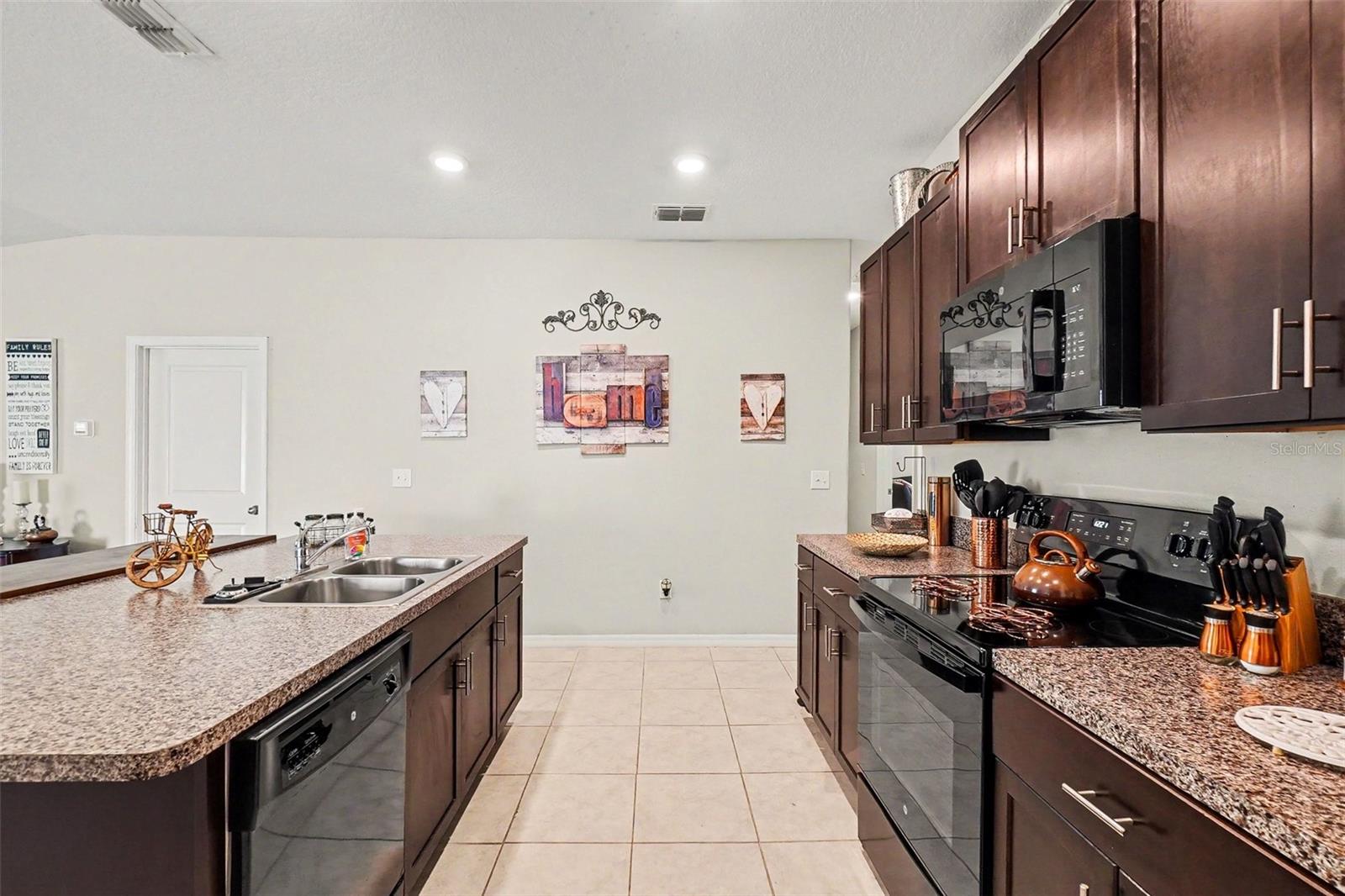 AYERSWORTH GLEN - Residential