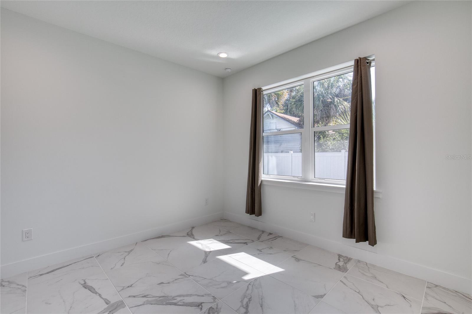 MEMENTO - Residential