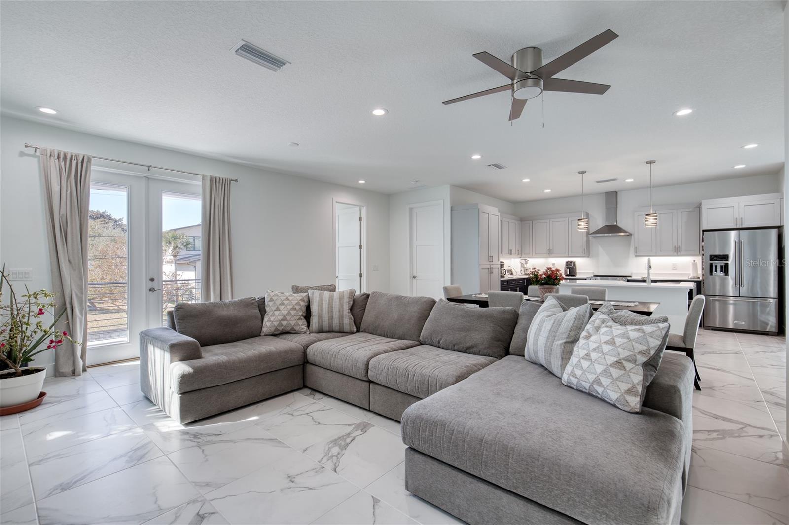 MEMENTO - Residential