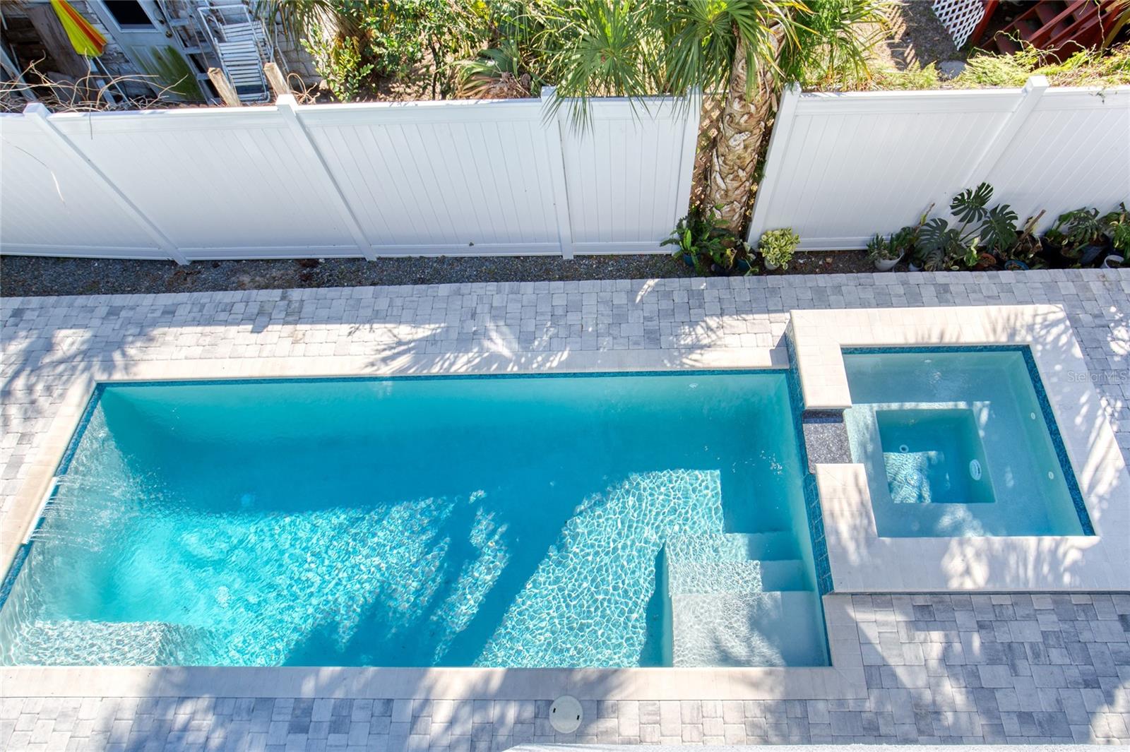 MEMENTO - Residential