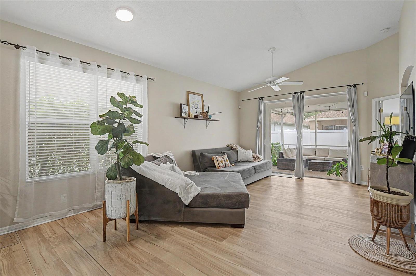 OAKSTEAD PRCL 06 UNIT 01 PRCL 07 - Residential