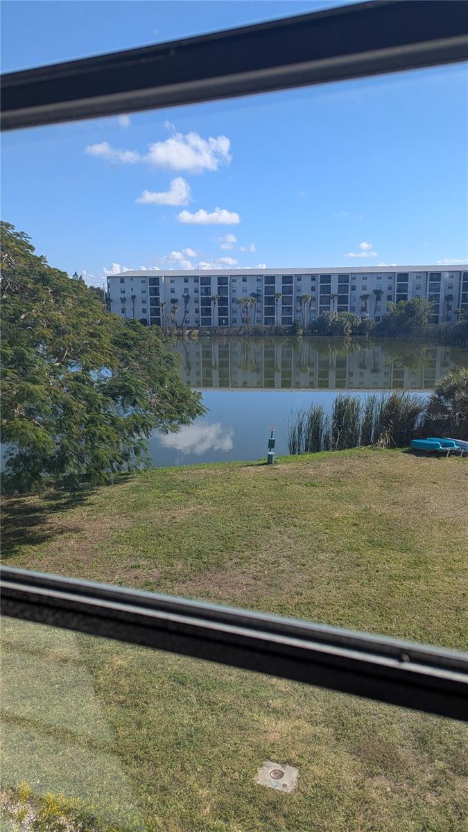 BAYSHORE ON THE LAKE APTS SEC 2 - Residential