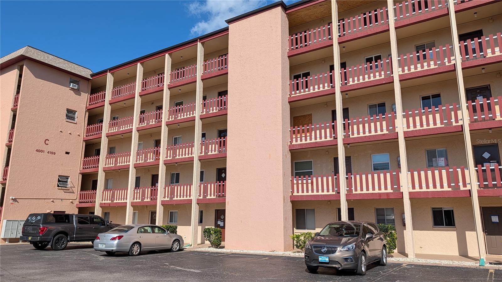 Use your imagination on this lakefront 2 bedroom, 2 Bathroom Condo, Located in Building "C" This unit Needs full restoration so you can custom build this to your needs and wants. This can be your first home, second home or an investment property , the sky is the limit. come and see the possibilities today!
