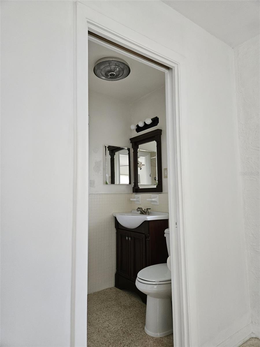 HARBOR VIEW VILLAS 1ST ADD - Residential Lease