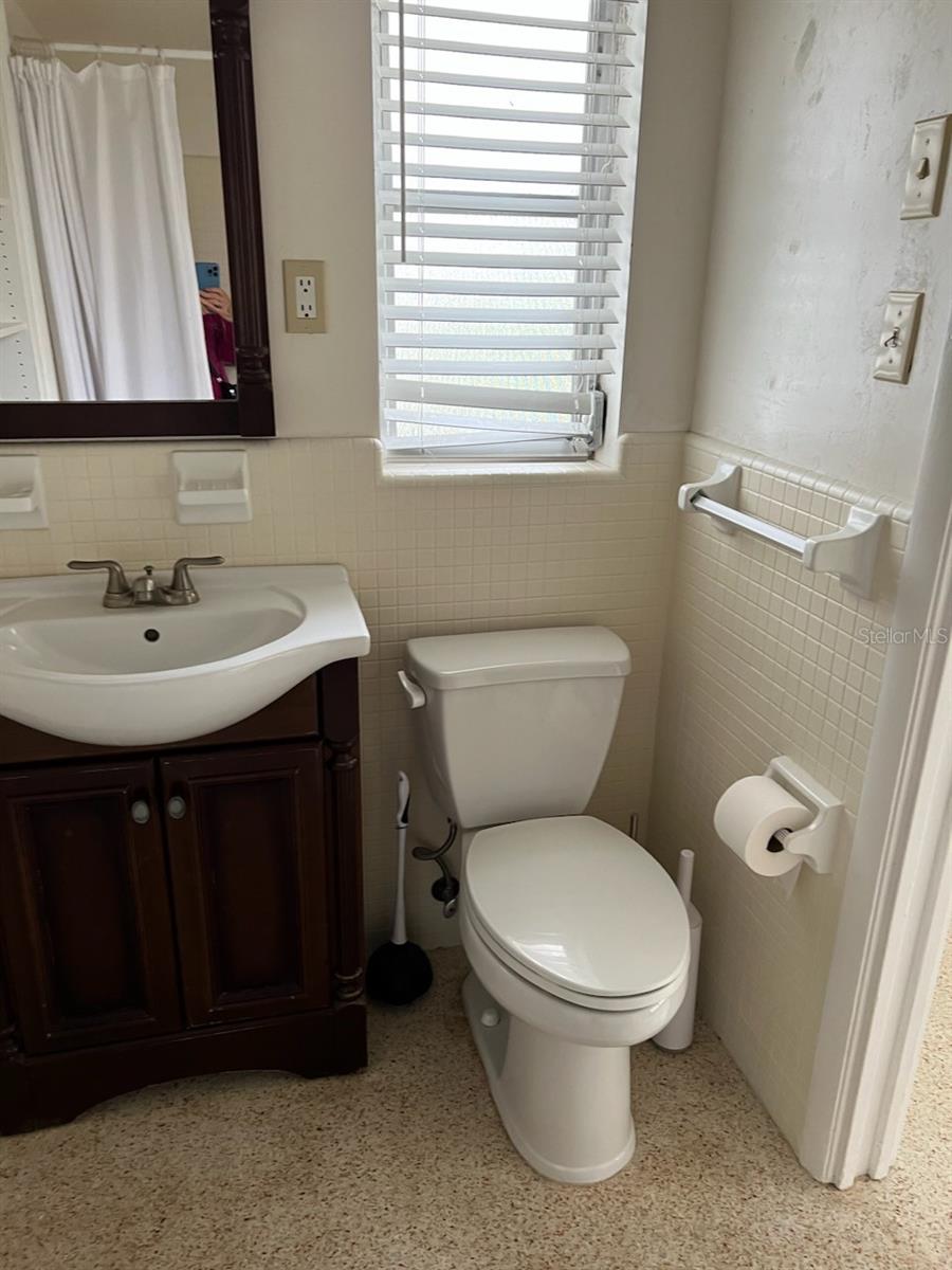 HARBOR VIEW VILLAS 1ST ADD - Residential Lease