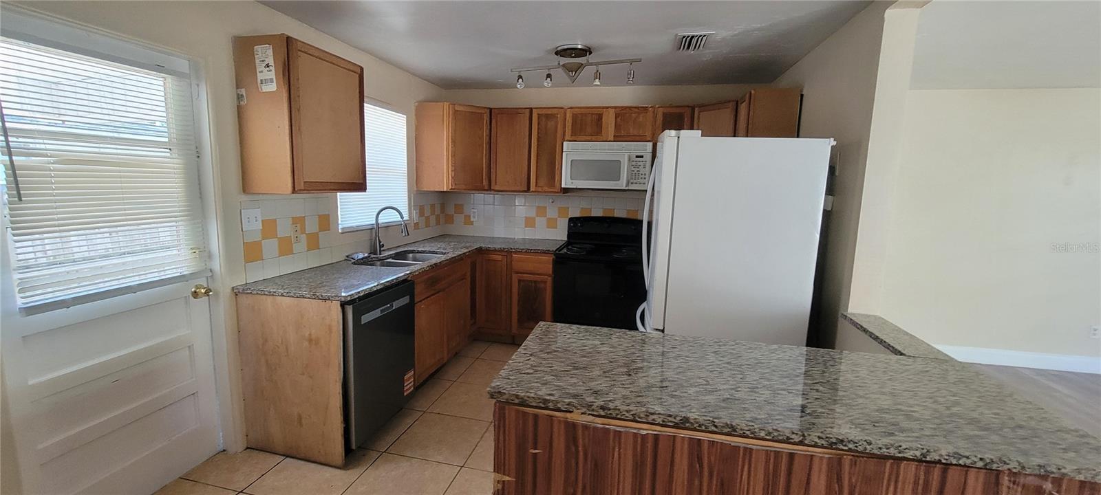 NORTH RIVERSIDE PARK - Residential