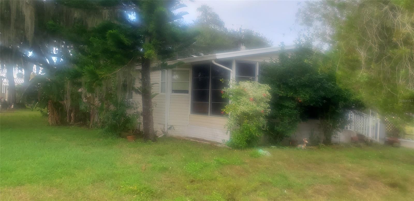 2 BEDROOM 2 BATH MAUFAUCTURED HOME NEEDS LOTS OF WORK LOCATED IN MHP SOTUH OF BOSTON WHALER BACKGROUND AND CREDIT CHECKS REQUIRED ;Water: City