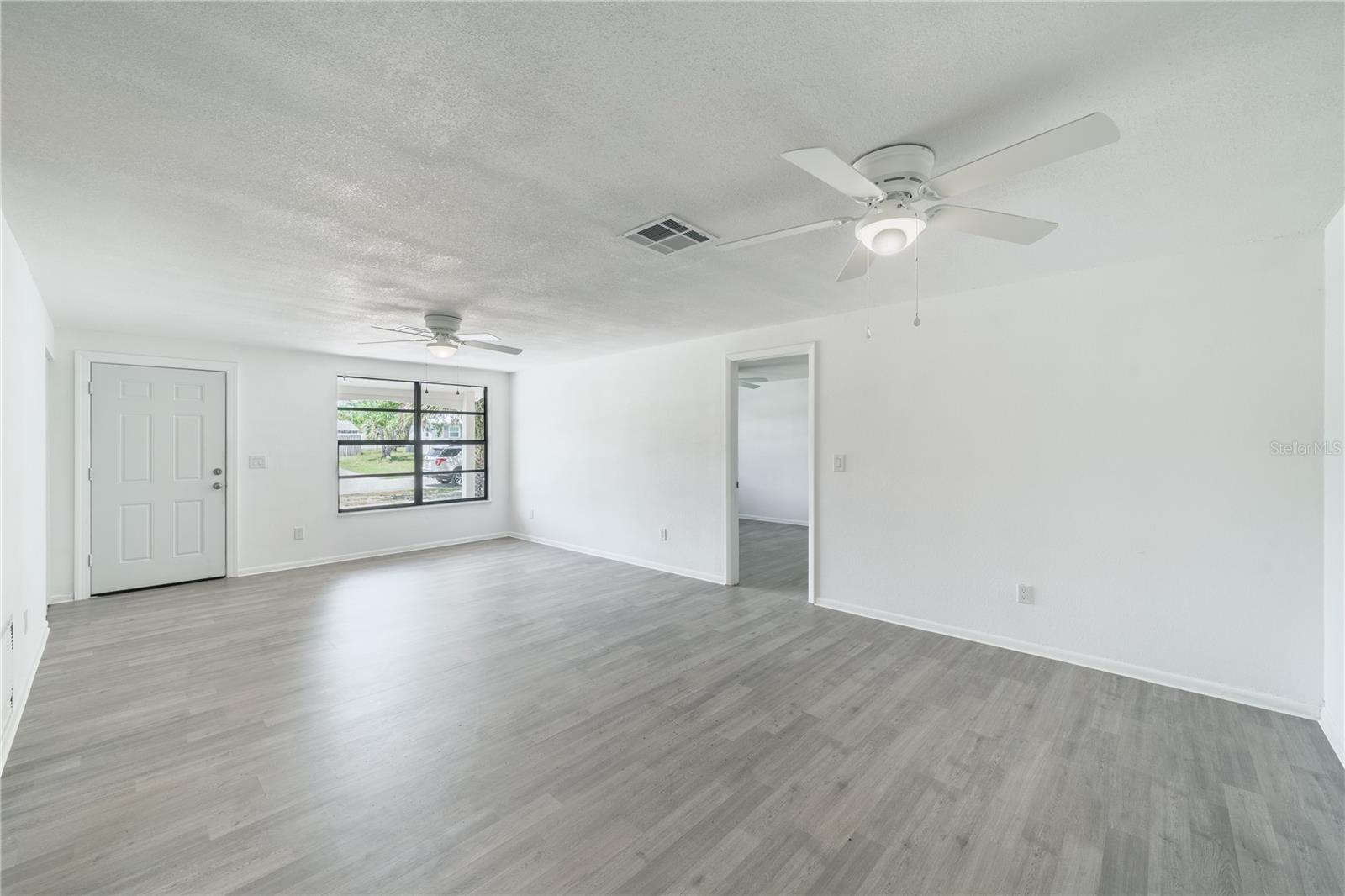 DELTONA LAKES UNIT 32 - Residential