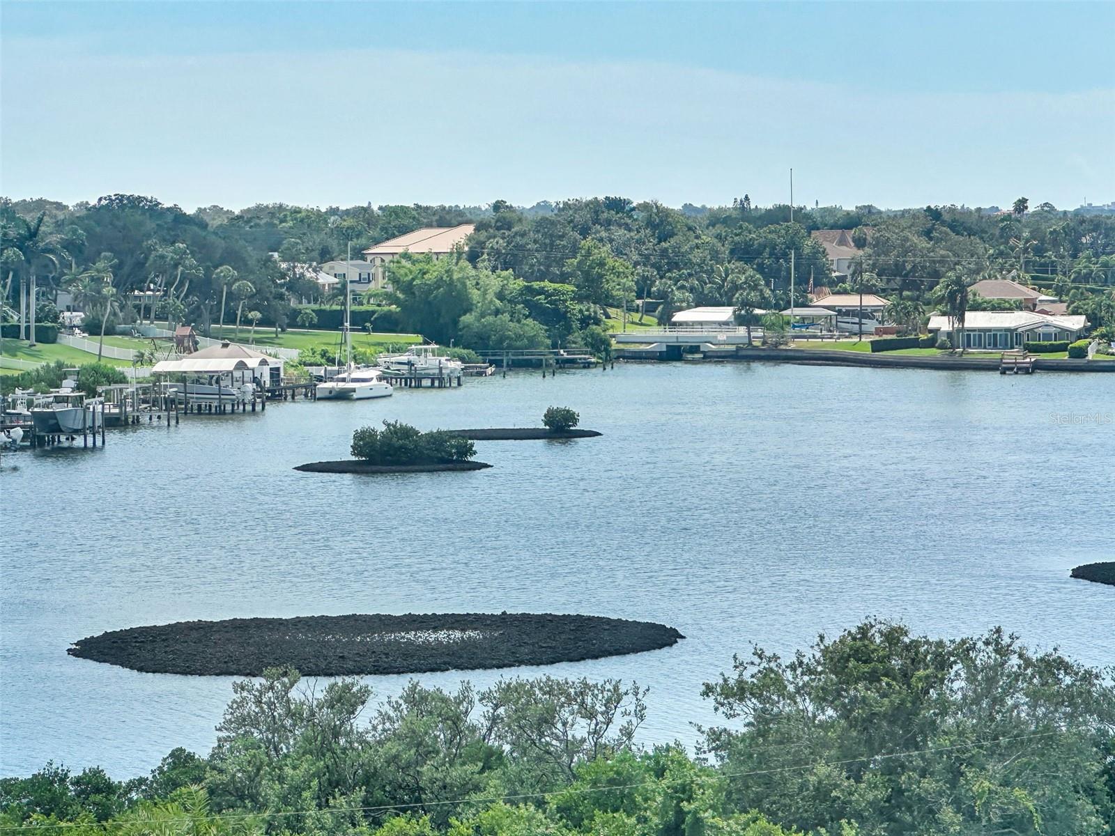 HARBOUR CLUB CONDO 3 - Residential