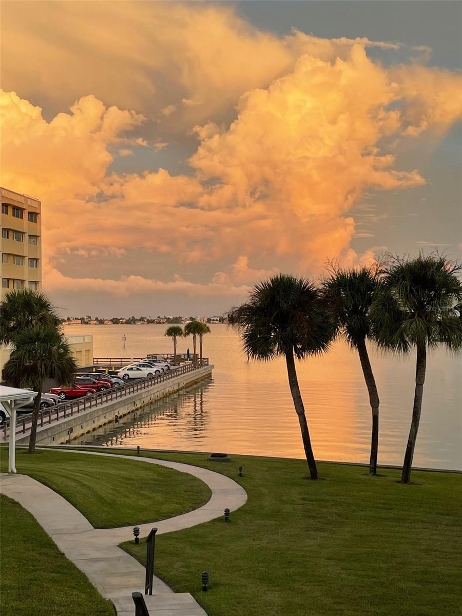 HARBOUR CLUB CONDO 3 - Residential