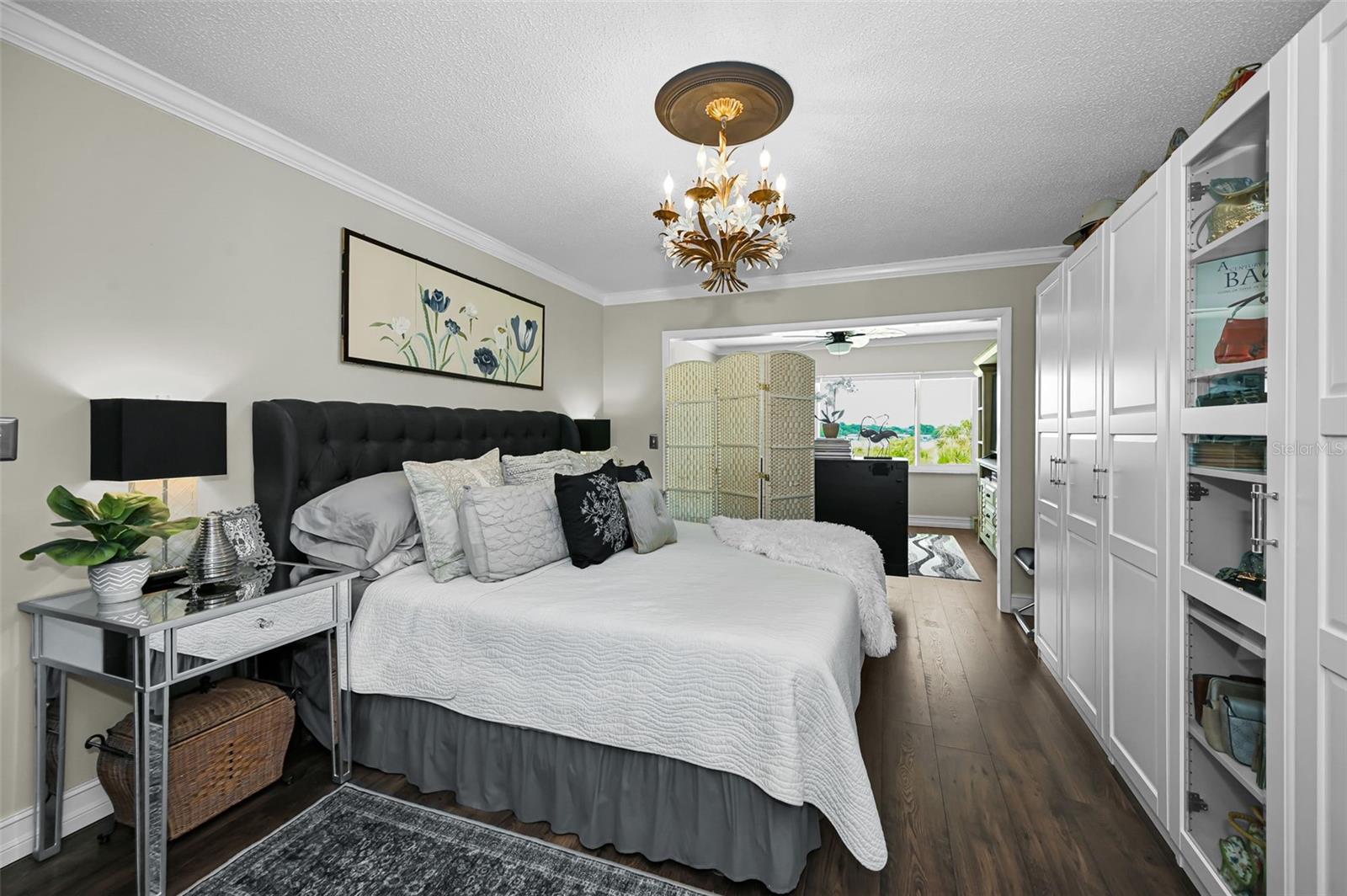 HARBOUR CLUB CONDO 3 - Residential