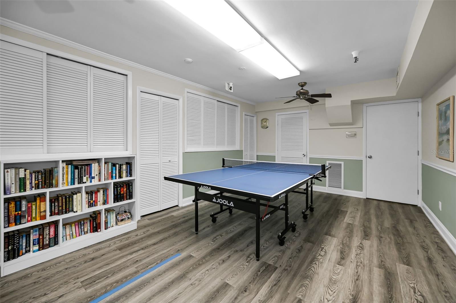 HARBOUR CLUB CONDO 3 - Residential