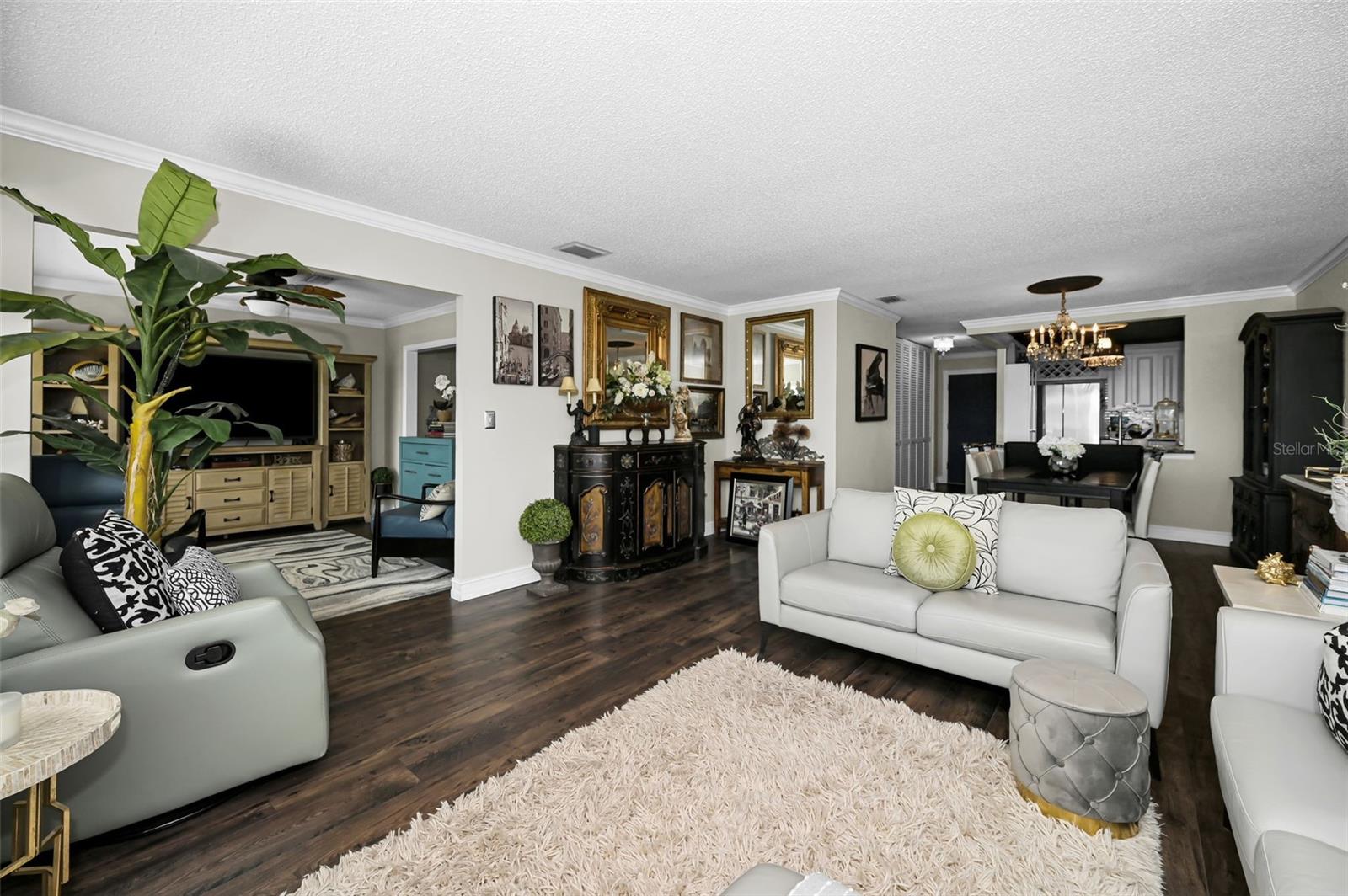 HARBOUR CLUB CONDO 3 - Residential