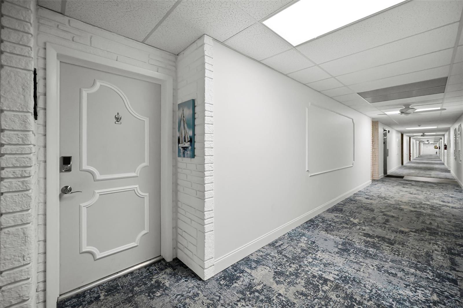 HARBOUR CLUB CONDO 3 - Residential