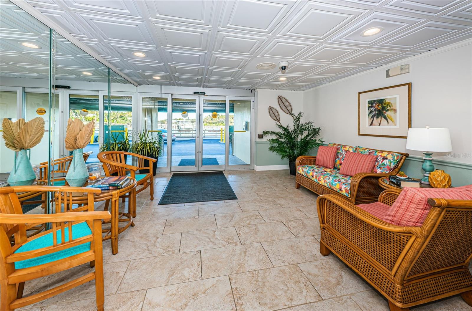 HARBOUR CLUB CONDO 3 - Residential