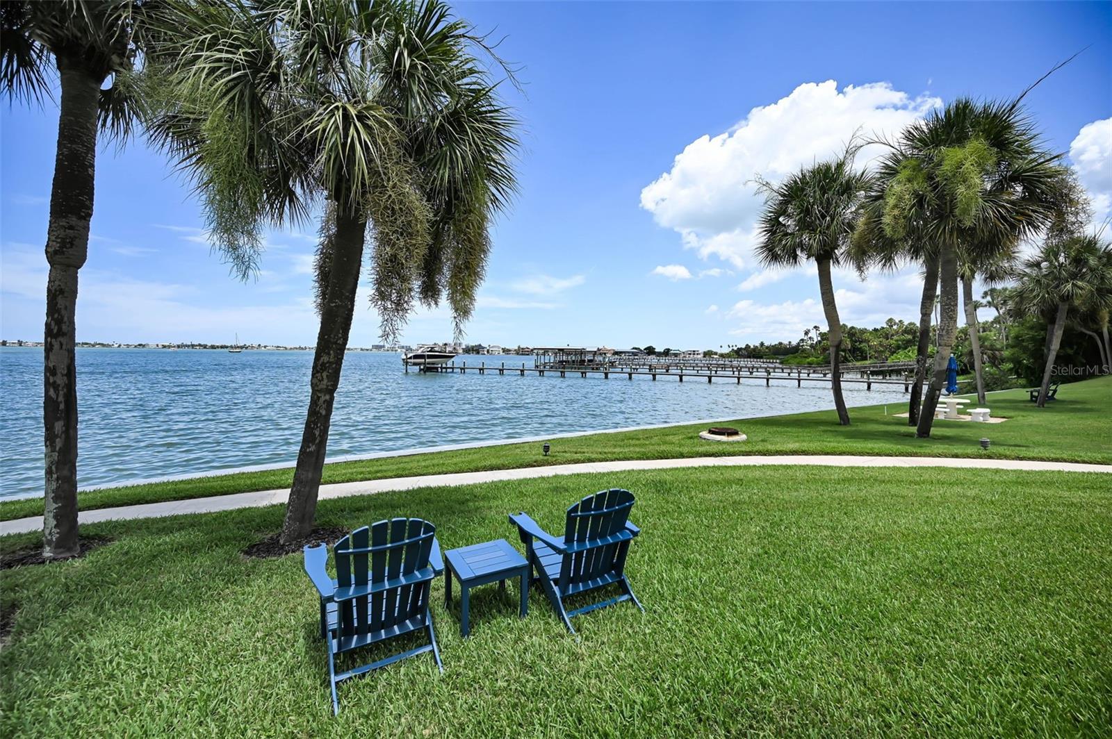 HARBOUR CLUB CONDO 3 - Residential