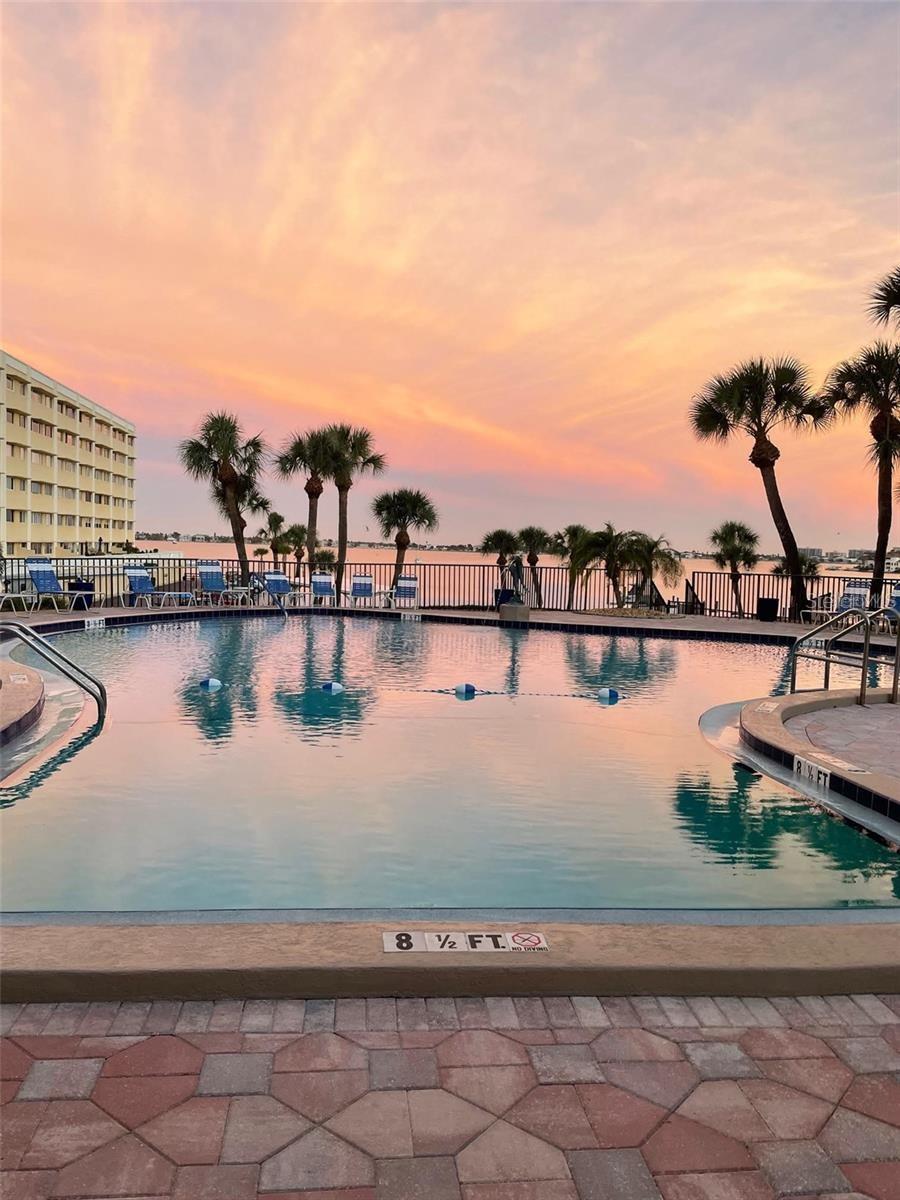 HARBOUR CLUB CONDO 3 - Residential