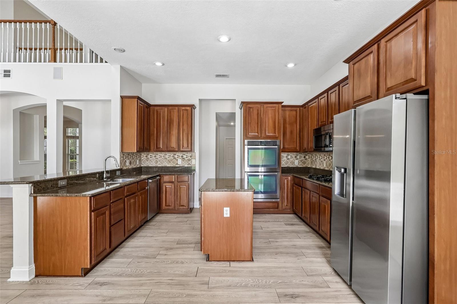 KEENES POINTE - Residential