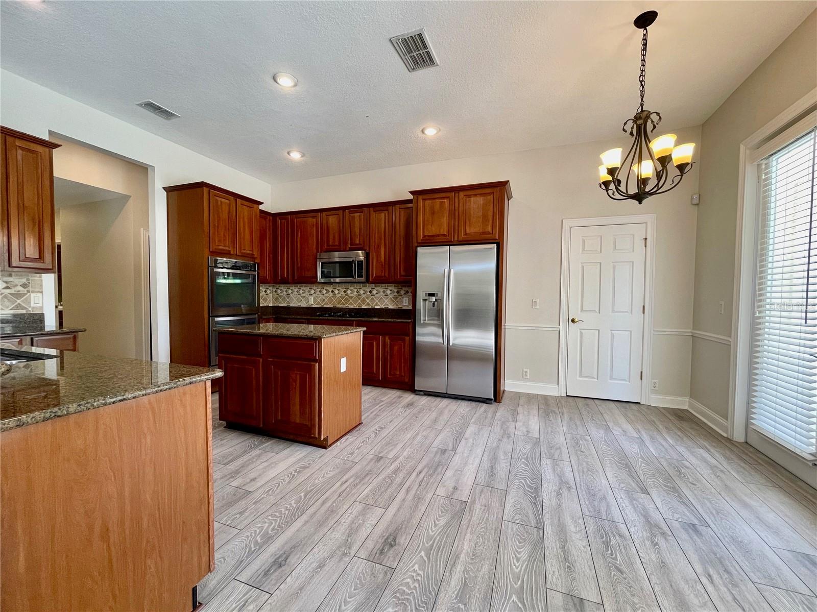 KEENES POINTE - Residential