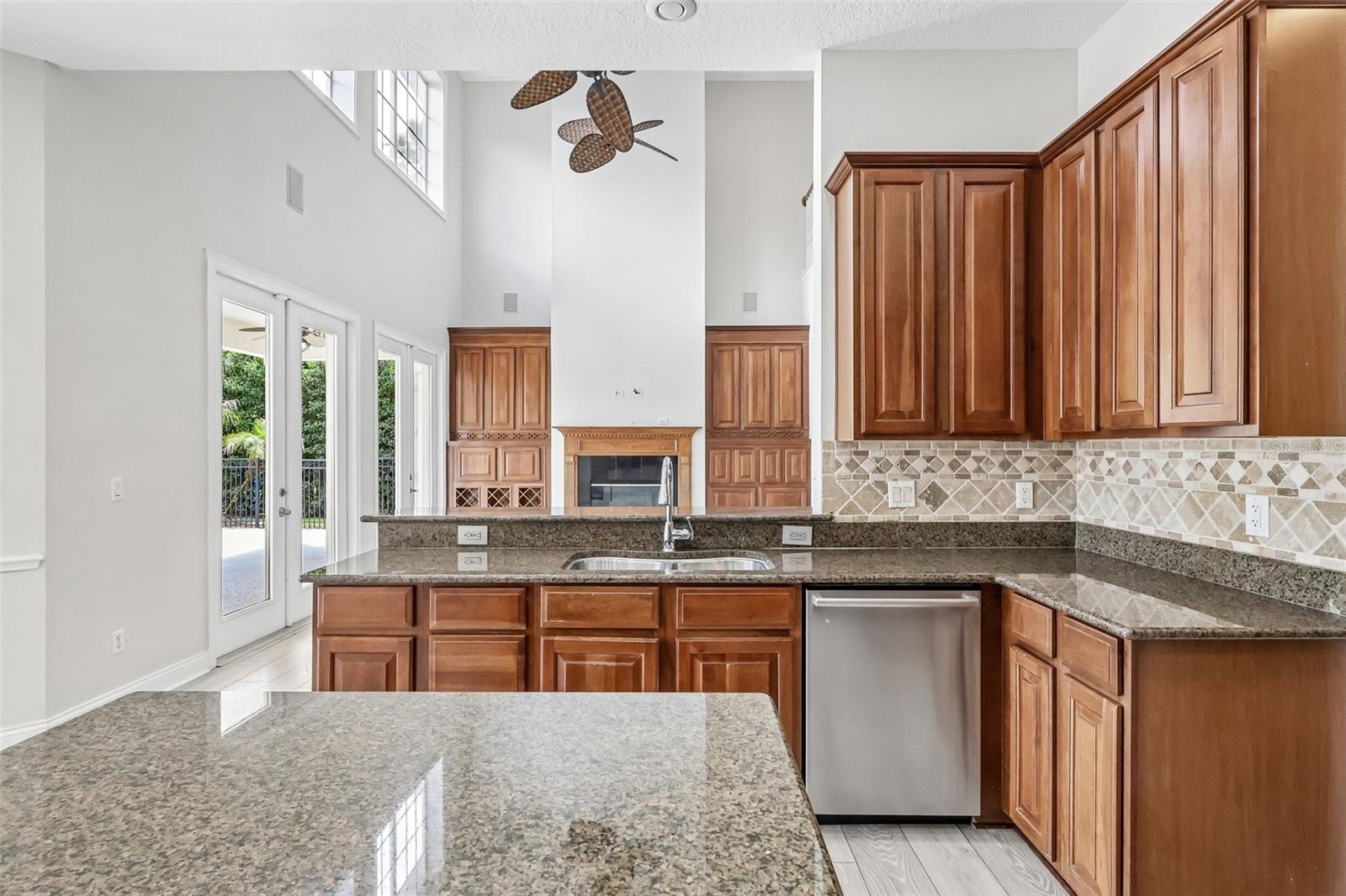KEENES POINTE - Residential