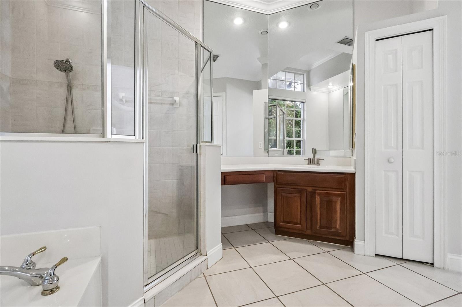 KEENES POINTE - Residential
